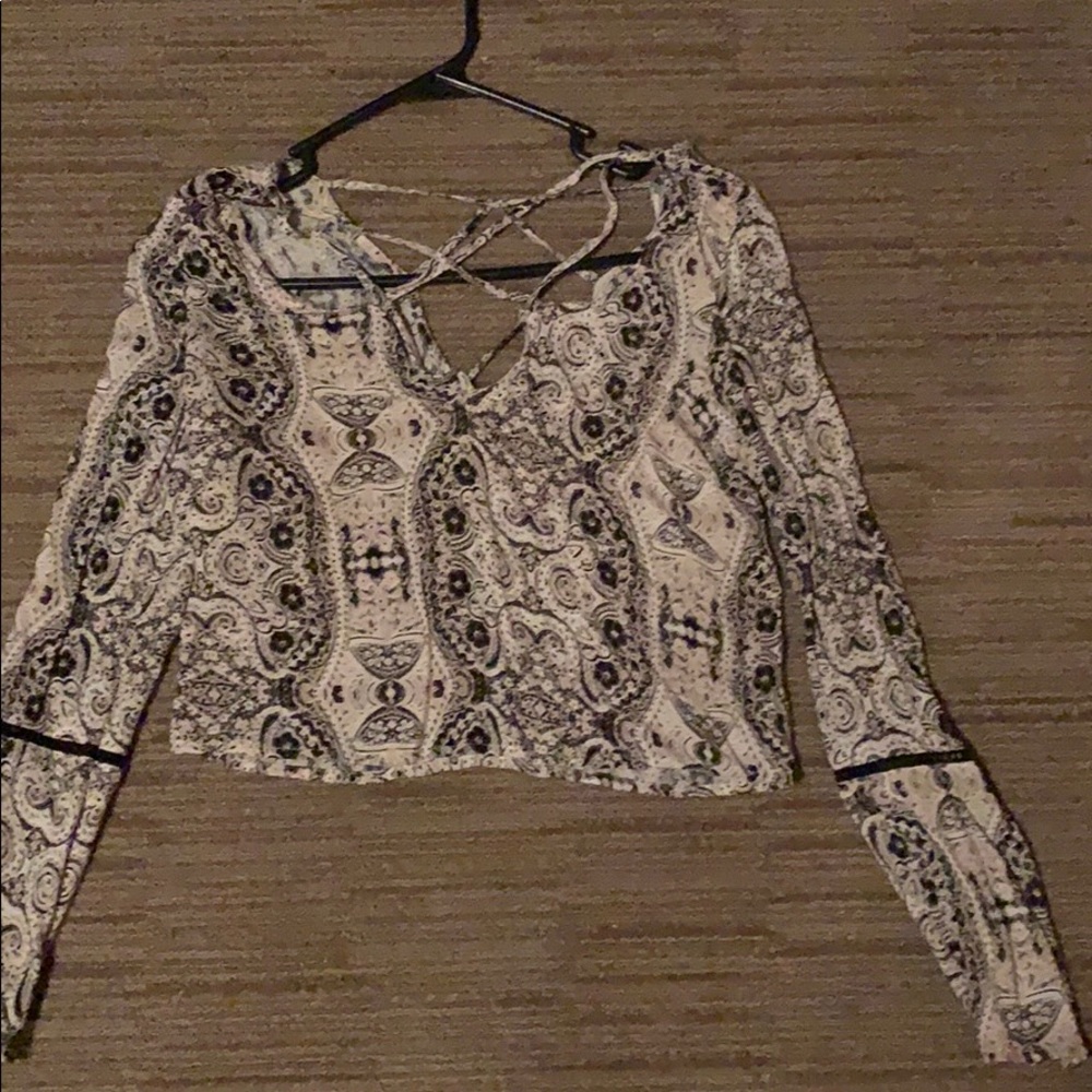 Kendall and Kylie crop shirt
